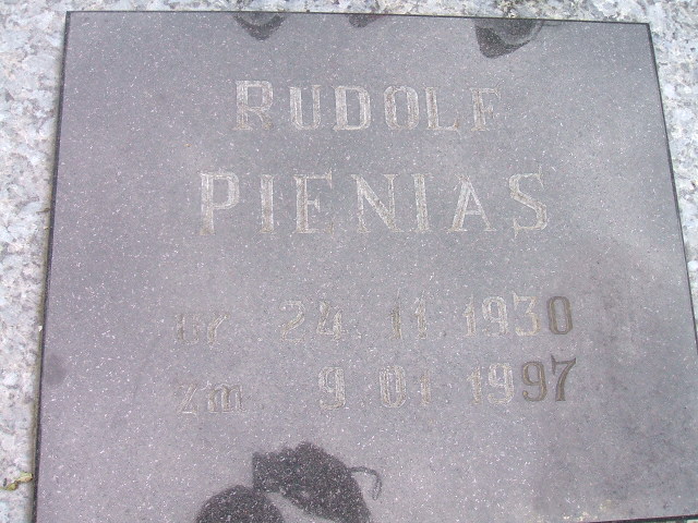 Rudolf Pienias 1930 Szczawno Zdrój - Grobonet - Wyszukiwarka osób pochowanych