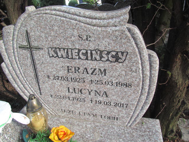 Lucyna Kwiecińska 1925 Szczawno Zdrój - Grobonet - Wyszukiwarka osób pochowanych