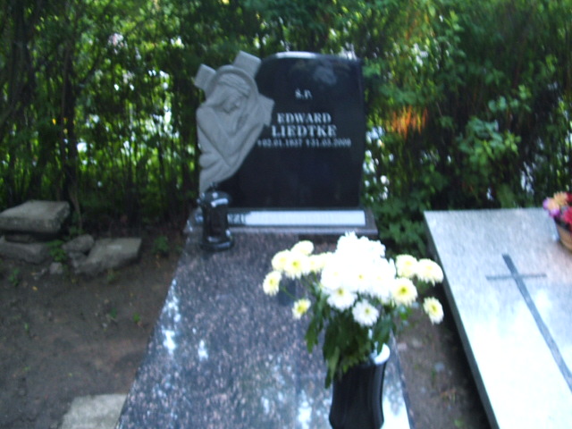Grób Edward Liedtke