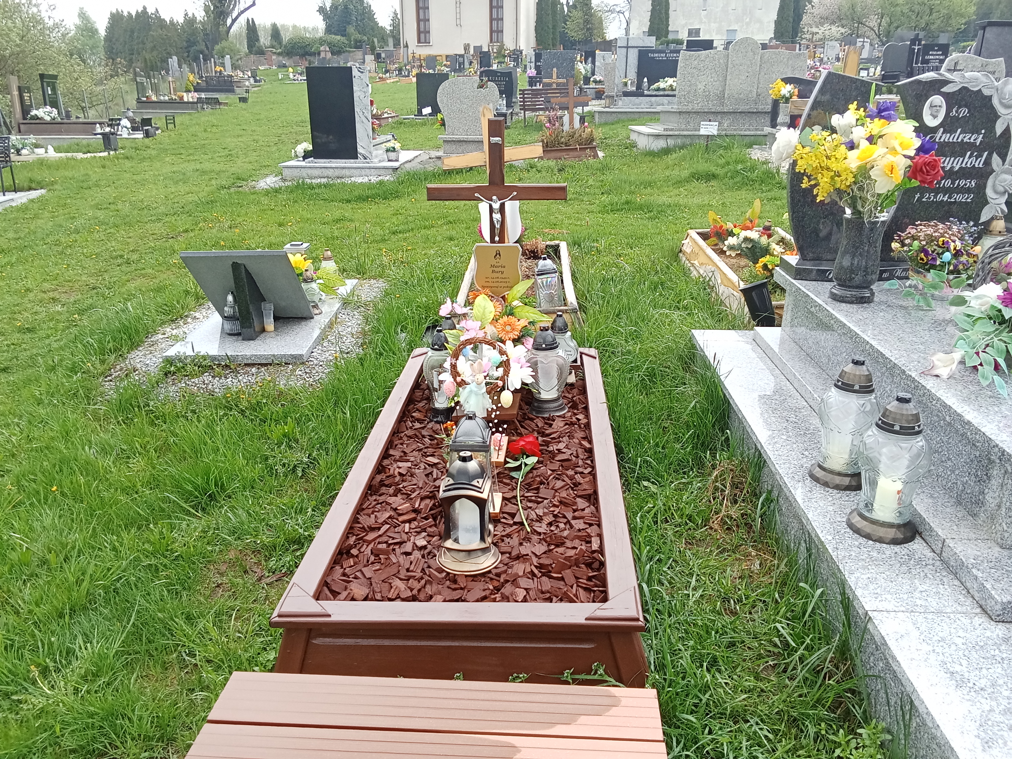Grób Maria Bury