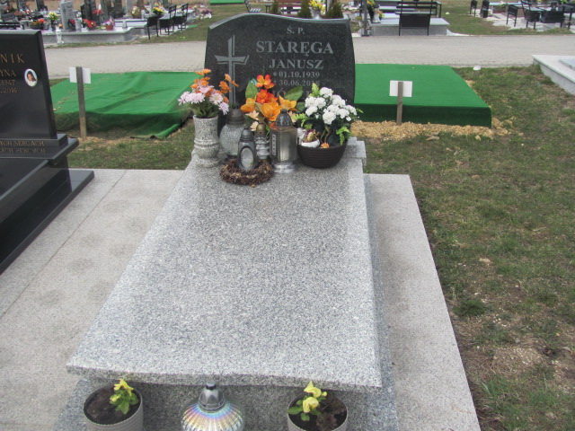 Grób Janusz Staręga